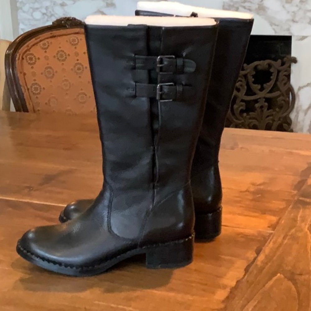 Gentle Souls by Kenneth Cole boot NWT